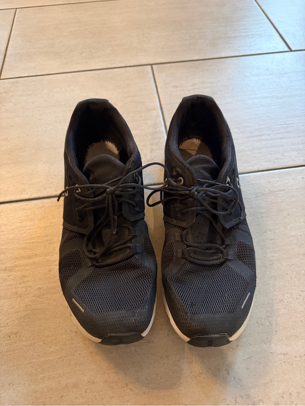 On Running Men's Black Mesh Running Shoes
